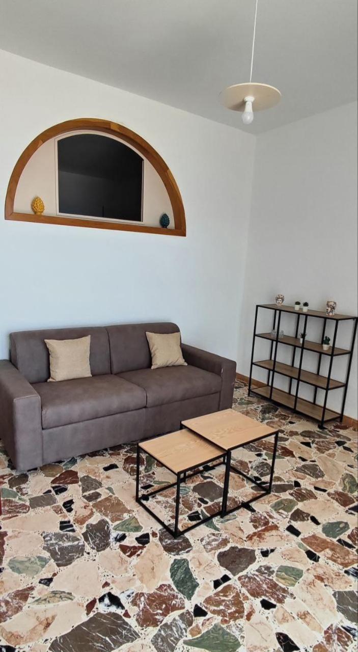A Casa Dei Nonni Lägenhet Giardini Naxos Exteriör bild