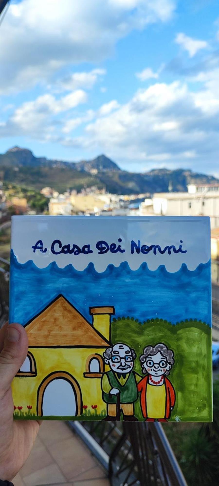 A Casa Dei Nonni Lägenhet Giardini Naxos Exteriör bild
